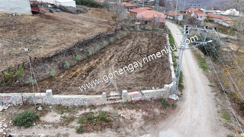 556 m2 İmarlı 2 kat %40 Arsa Köy Evi Ortasında - 4