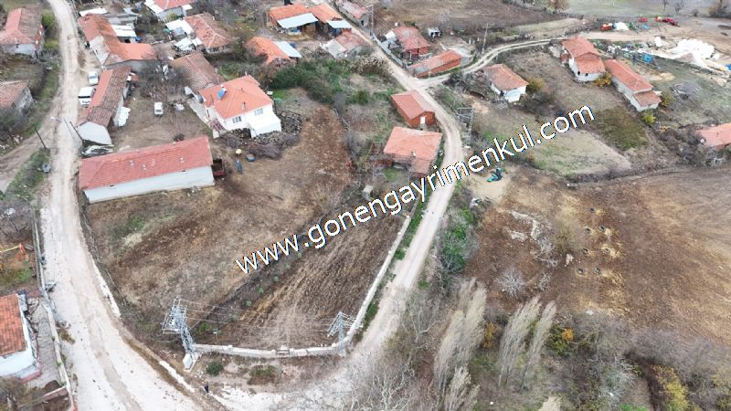556 m2 İmarlı 2 kat %40 Arsa Köy Evi Ortasında - 9