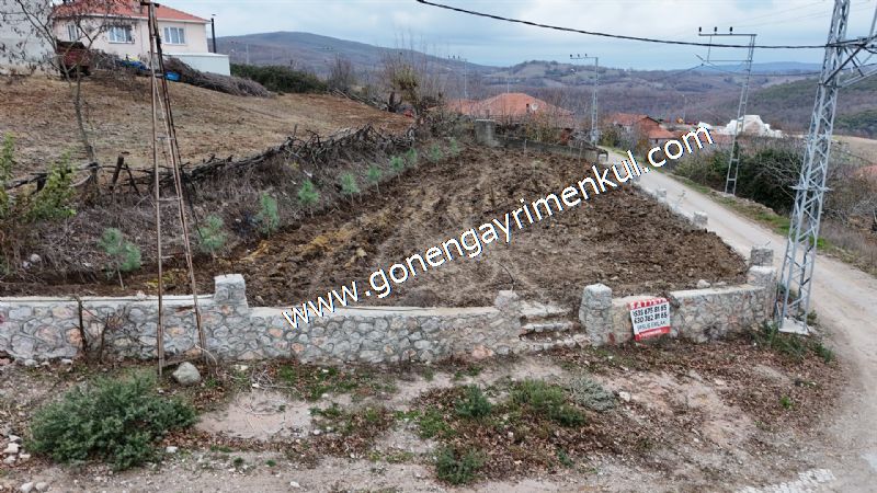 556 m2 İmarlı 2 kat %40 Arsa Köy Evi Ortasında - 55