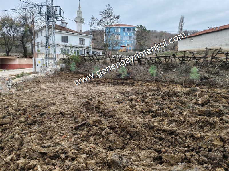 556 m2 İmarlı 2 kat %40 Arsa Köy Evi Ortasında - 84