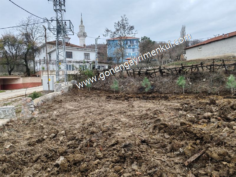 556 m2 İmarlı 2 kat %40 Arsa Köy Evi Ortasında - 87